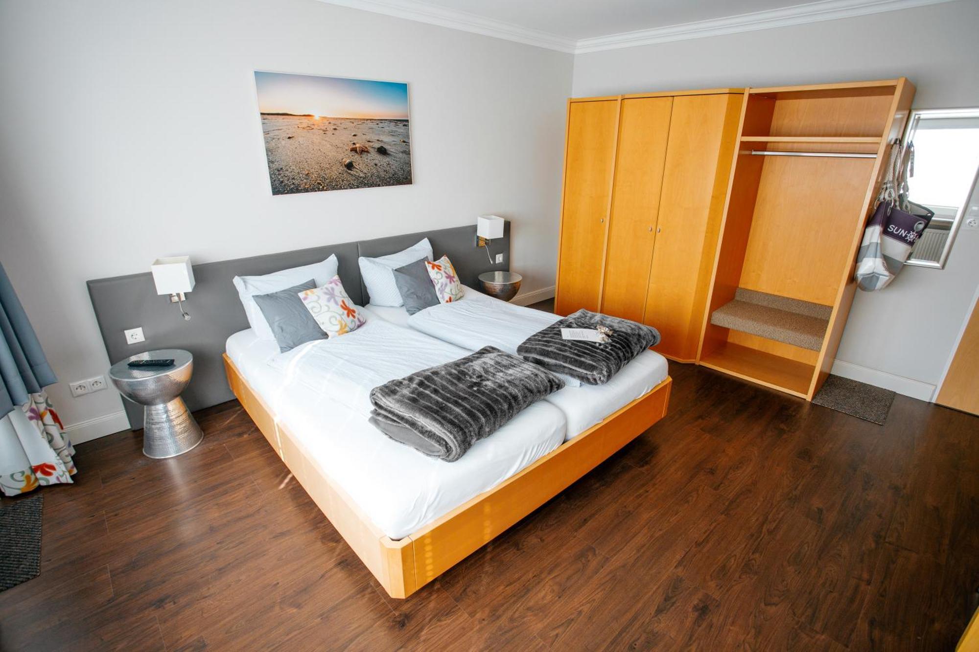 Pension Mai-Scholle Borkum Zimmer foto